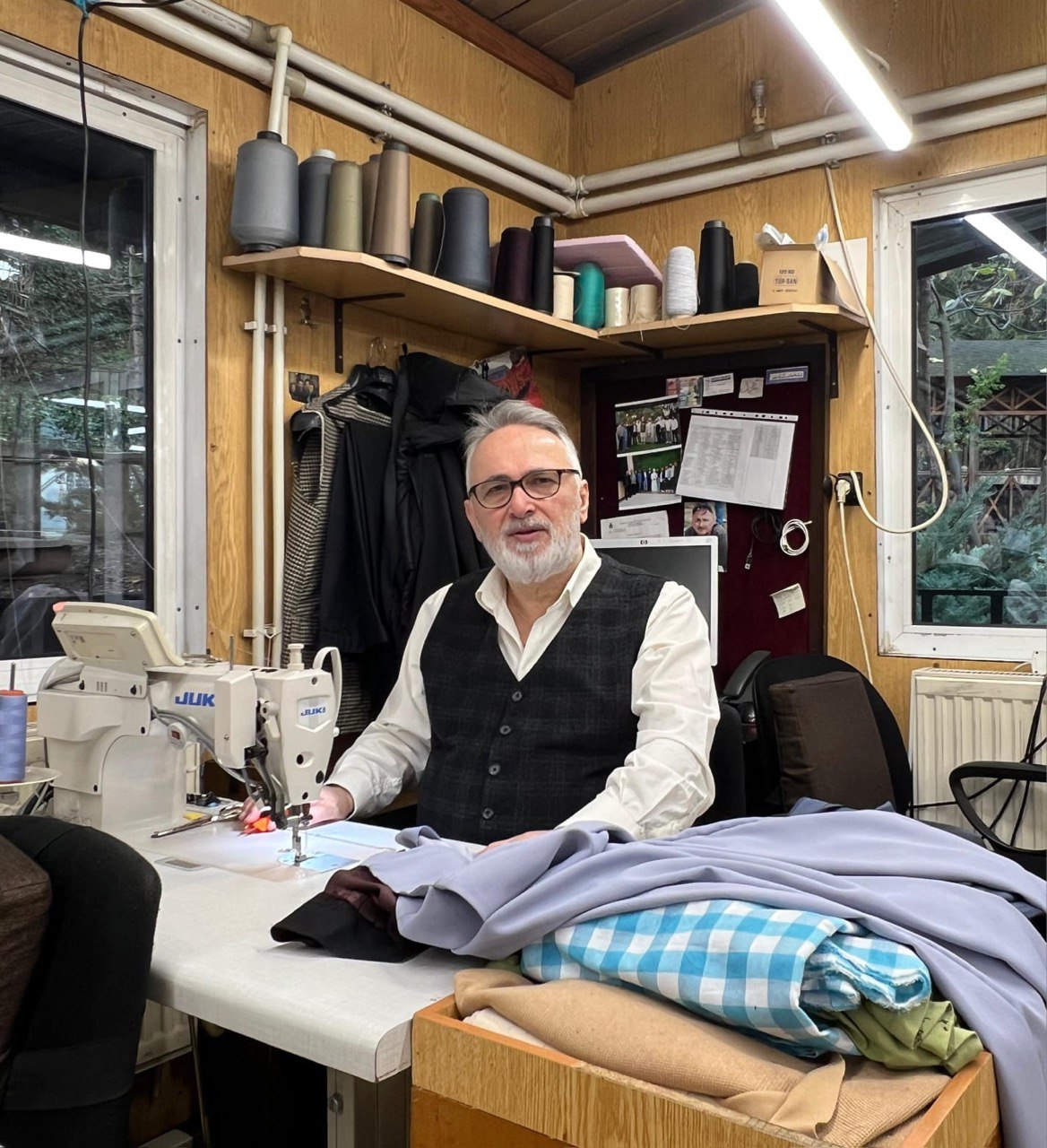 Sahnenin Ardındaki Eller: HÜSEYİN ÖZAY